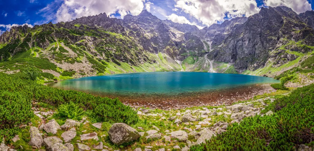 Fototapeta Panorama Jeziora w Tatrach o Wschodzie Słońca #wf880