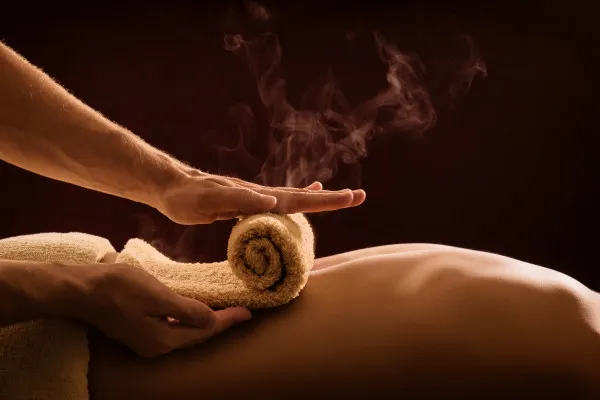 Obrazy Zabieg SPA z gorącymi ręcznikami na wymiar