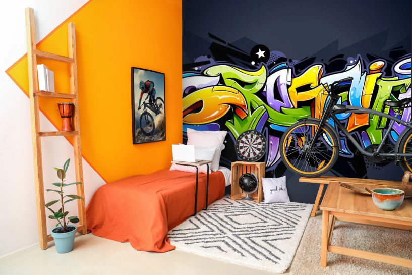 Jasne napisy graffiti – miejski wzór street art
