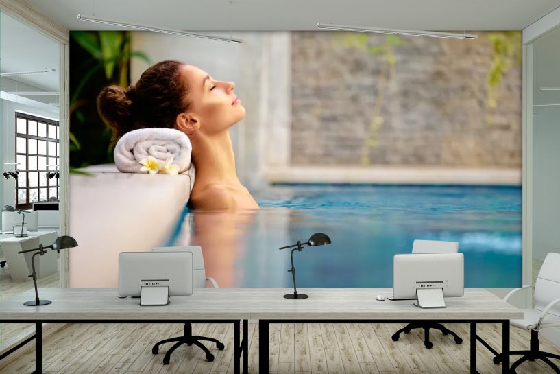 Relaks w basenie SPA